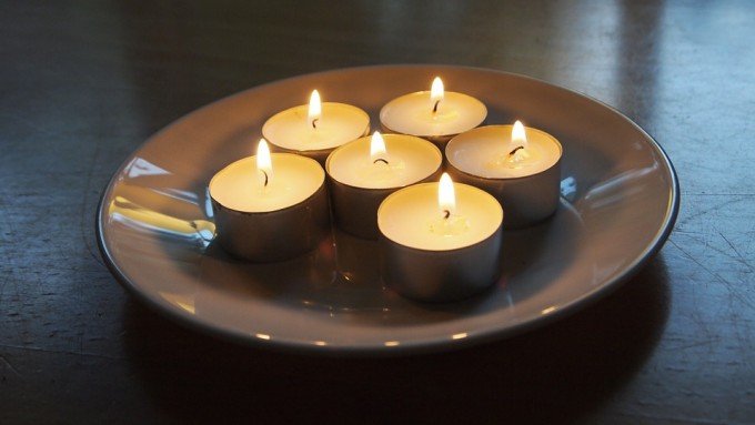 candles-987006_960_720